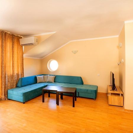 House With Garden Hotel Pomorie Exterior foto