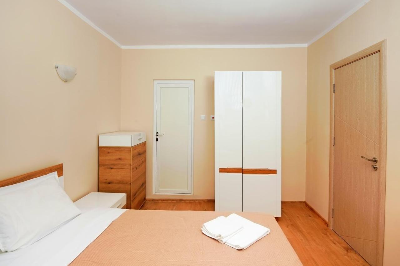 House With Garden Hotel Pomorie Exterior foto