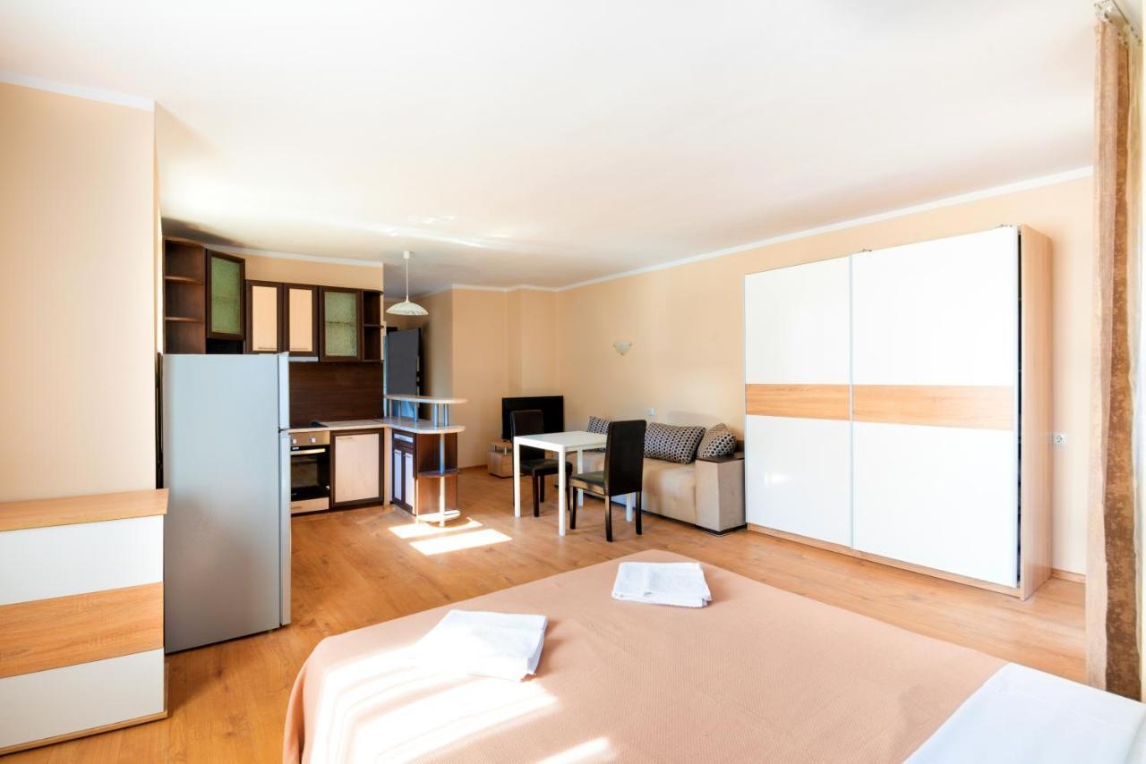 House With Garden Hotel Pomorie Exterior foto