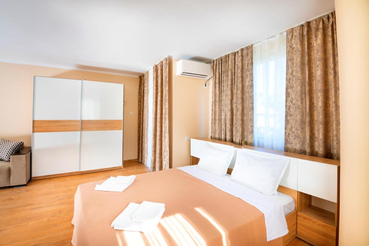 House With Garden Hotel Pomorie Exterior foto