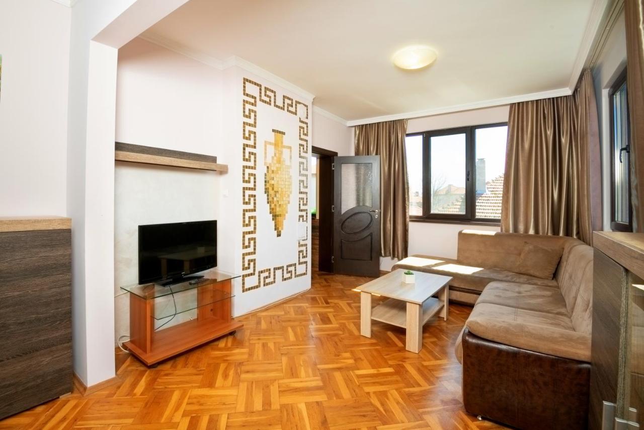 House With Garden Hotel Pomorie Exterior foto